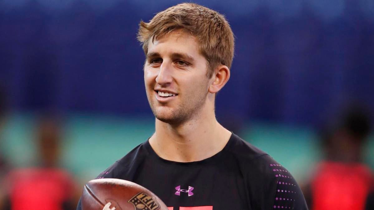 Podcast: Why the Dolphins are 'obsessed' with Josh Rosen, Jarvis Landry got  overpaid 