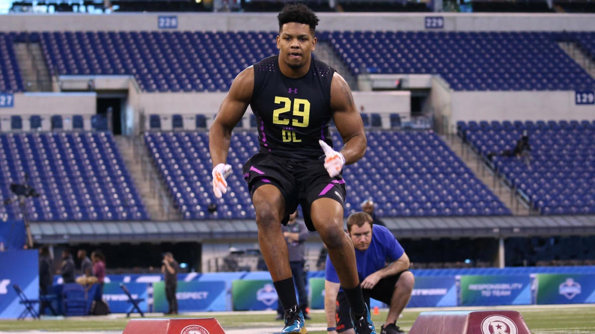 UTSA Football - Marcus Davenport has been selected 14th overall by the New  Orleans Saints. The Saints traded up from number 27 to grab the Roadrunner.  Davenport is the first selection by