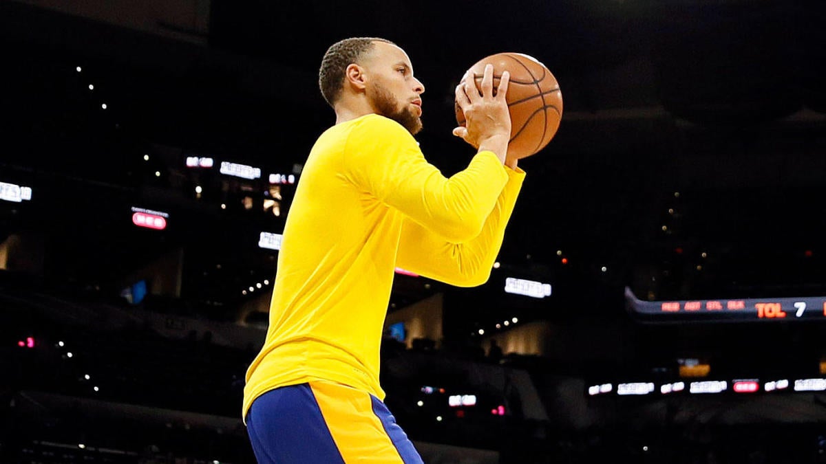 Warriors GM says it's 'conceivable' Curry could play Game 1