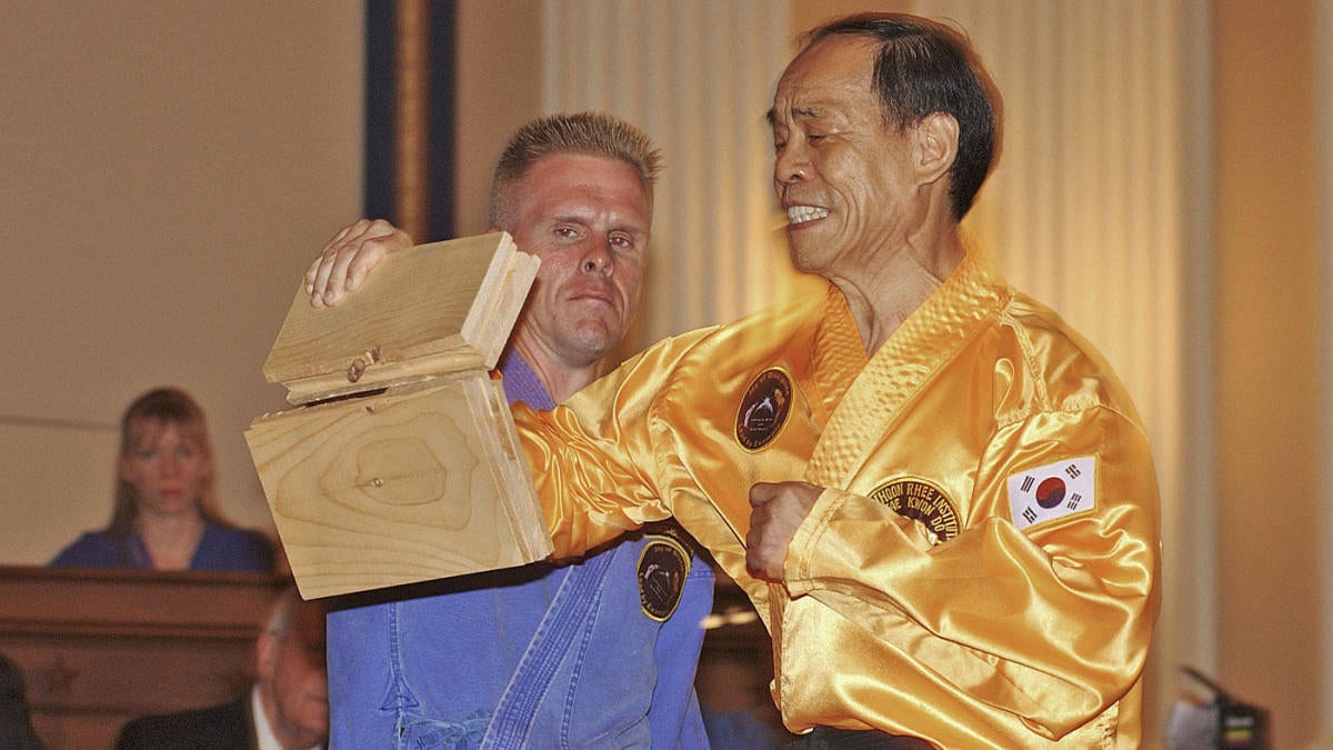 Jhoon Rhee, who taught presidents to fight and Bruce Lee to kick, dies