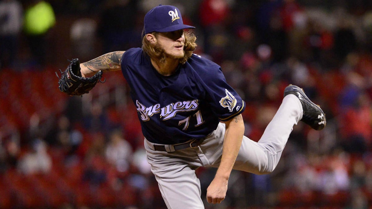 Josh Hader's family change shirts after pitcher's racist tweets emerge  mid-game, MLB