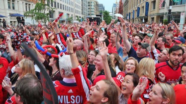 caps-fans.jpg