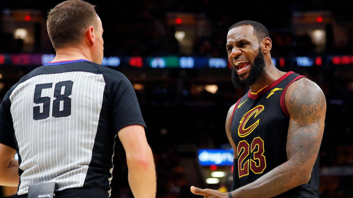 Cavs vs. Warriors: NBA referees plan to live-tweet Game 3 ...