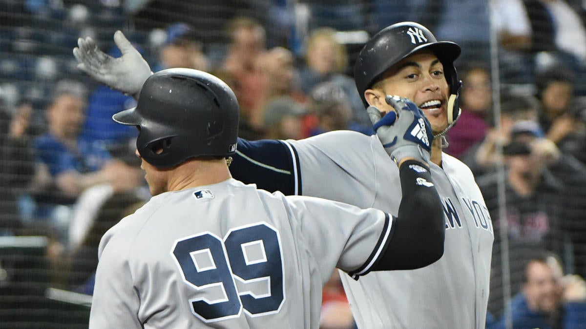 Giancarlo Stanton blasts two home runs as Yankees beat Cubs