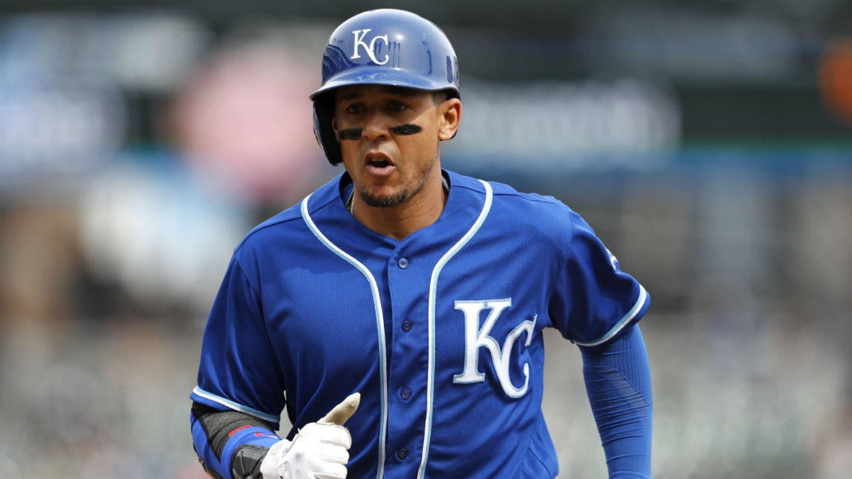 Arizona Diamondbacks acquire outfielder Jon Jay from Royals