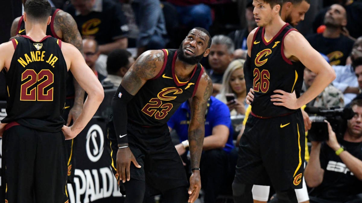 Warriors Vs. Cavs: LeBron James Airs Frustrations On Cleveland Bench ...