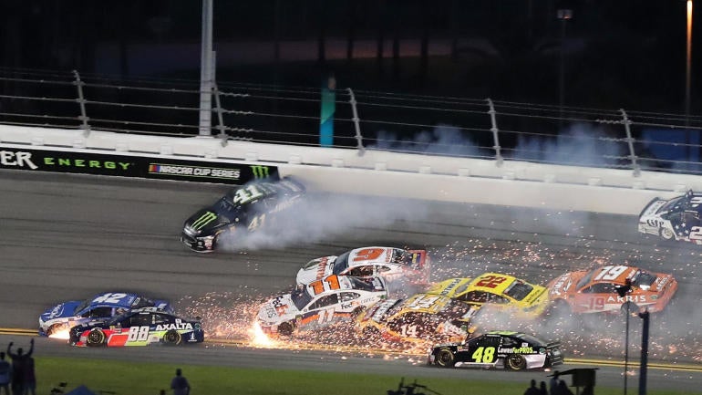 NASCAR Coke Zero Sugar 400 at Daytona LIVE updates, results: Ricky Stenhouse Jr. causes two huge wrecks, sweep stages