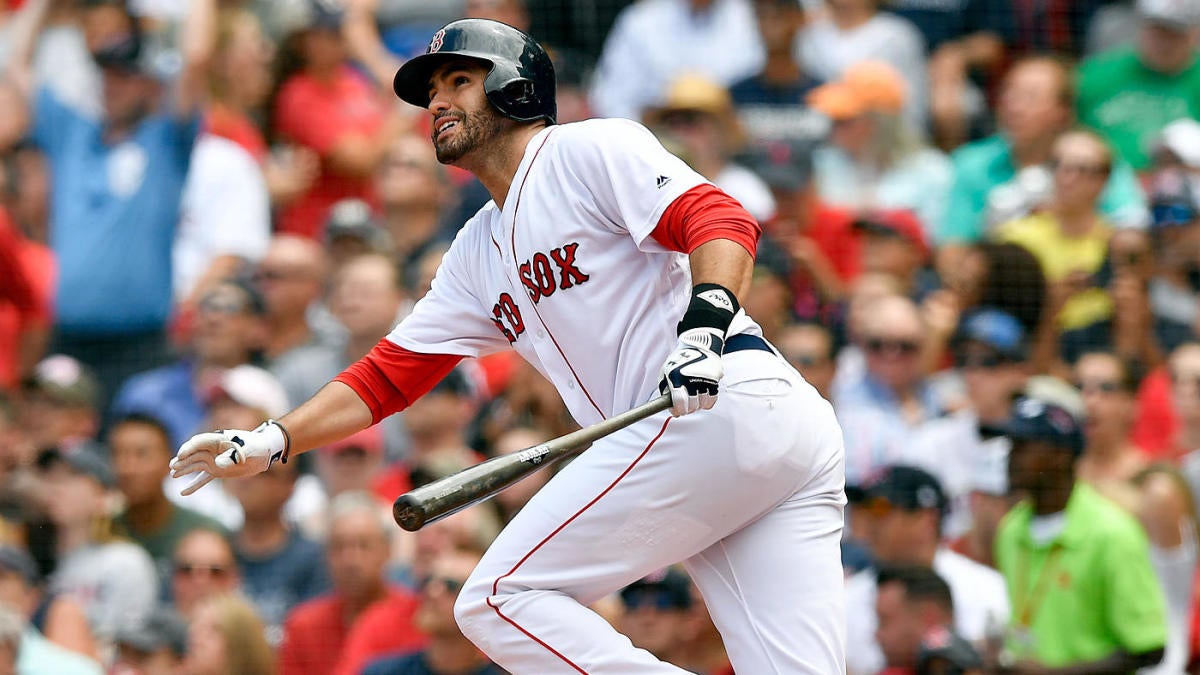 J.D. Martinez on slow free agent market: 'It's embarrassing for