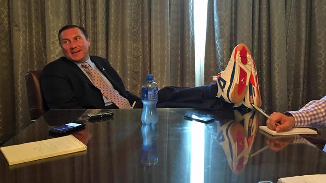 dan-mullen-kicked-up-dodd.jpg
