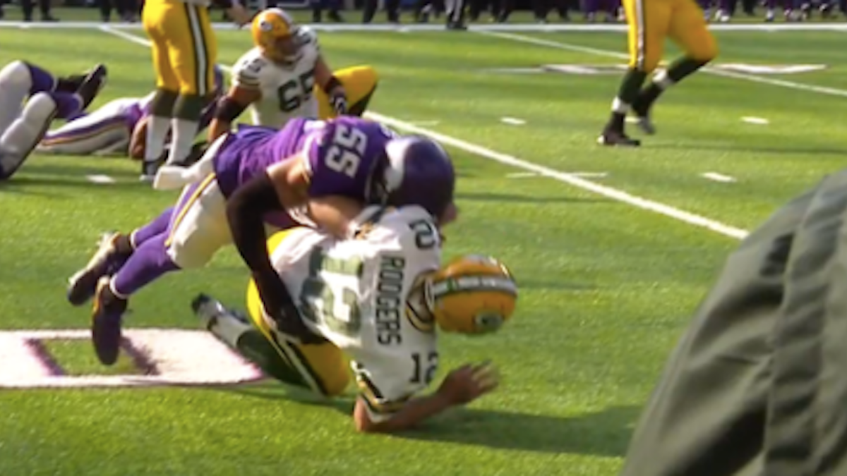 Tackle That Injured Aaron Rodgers Last Season Will Apparently Be Illegal In 2018 Cbssports Com