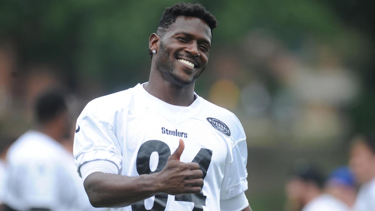 Steelers fans show displeasure with Antonio Brown and Le'Veon Bell