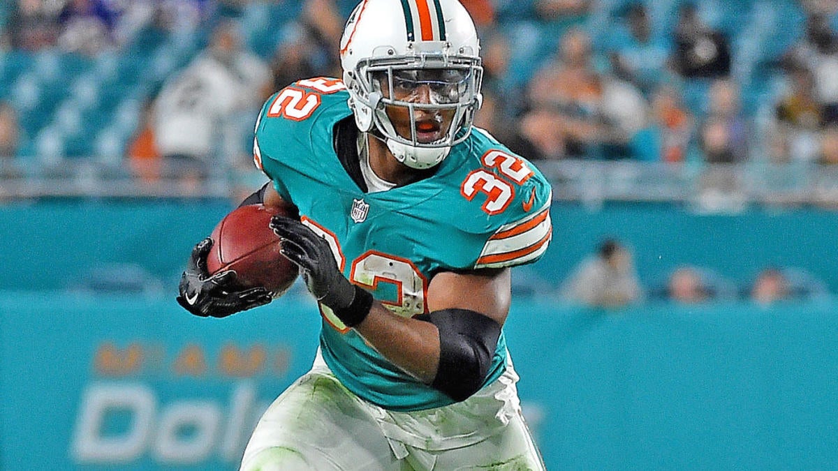 Miami Dolphins trade running back Kenyan Drake 