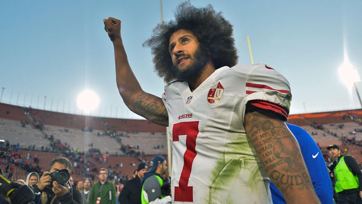 Colin Kaepernick's arrival at Broncos HQ, still in a 49ers jersey