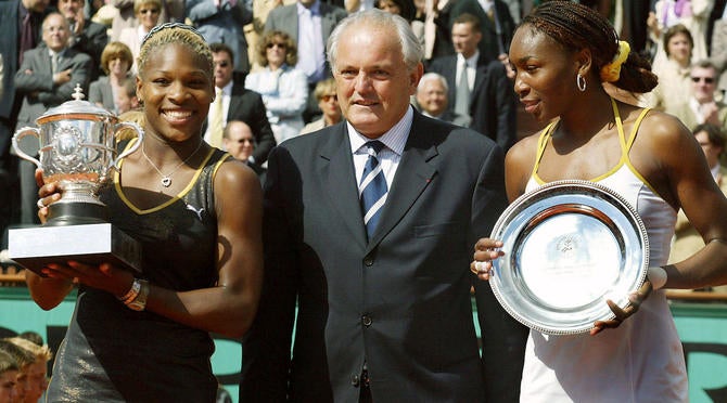 US Serena Williams (L) and her sister and opponent