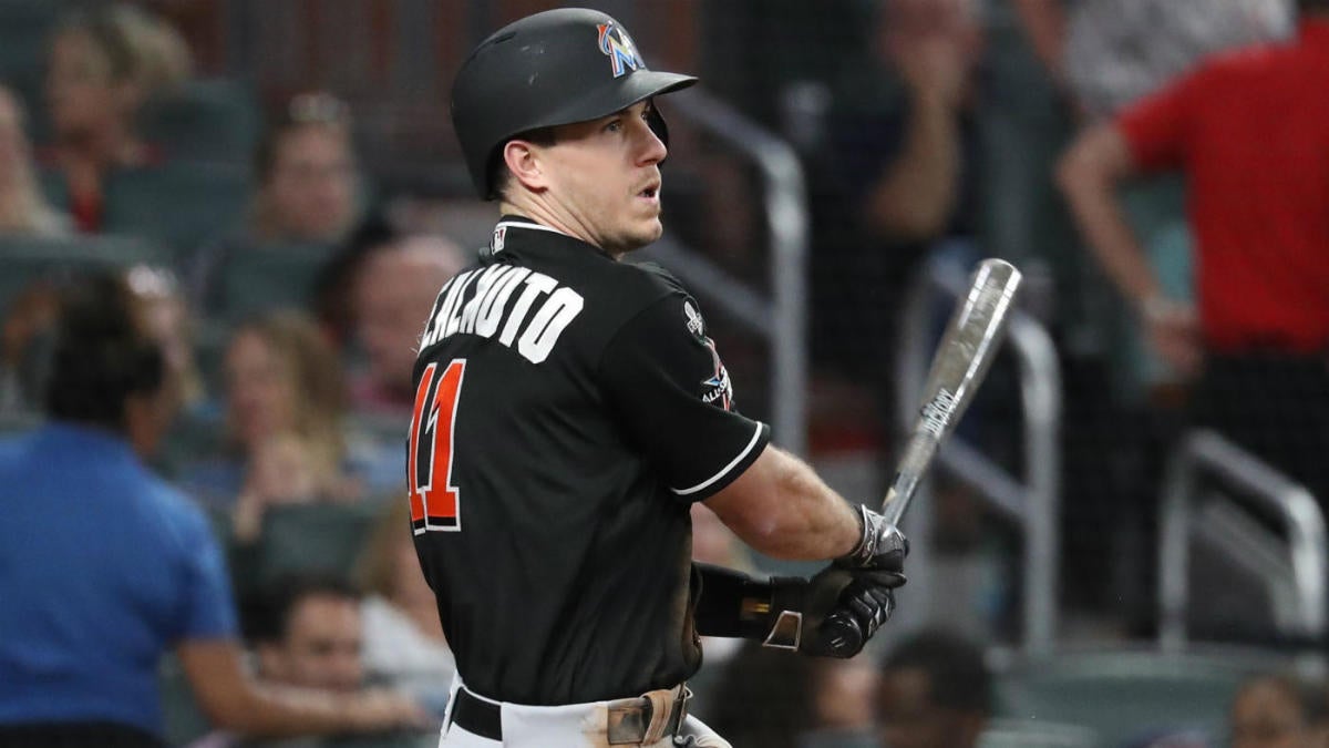 MLB trade rumors: Braves extend Flowers, still suitor for J.T. Realmuto -  Fish Stripes