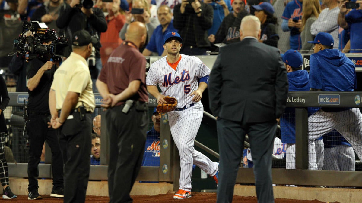 David Wright gets standing ovation from Mets fans as he takes the field for  likely the final time 