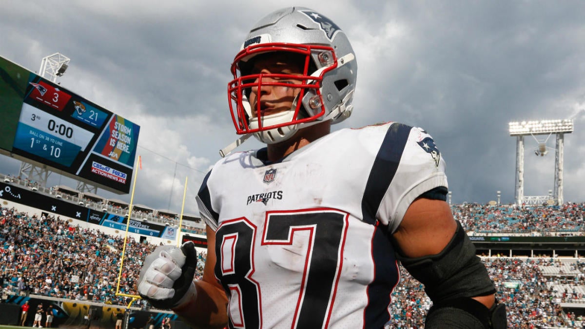 Rob Gronkowski's book lifts curtain on Patriots All-Pro