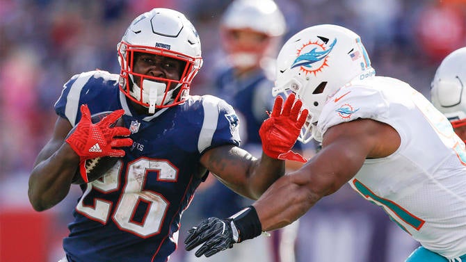 NFL: Miami Dolphins at New England Patriots