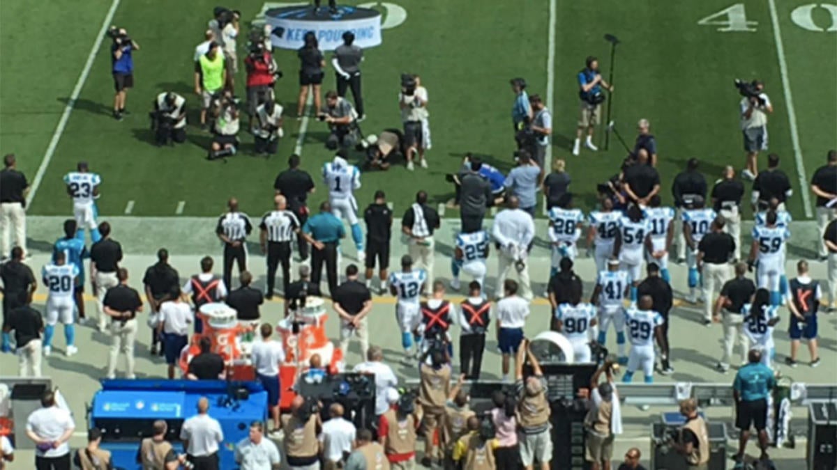 Eric Reid Resumes Kneeling Protest During National Anthem - The New York  Times