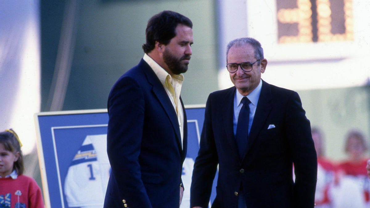 From Sandwich Seller To Multi-Billionaire NFL Owner - The Life Story Alex  Spanos, Who Just Died At the Age Of 95