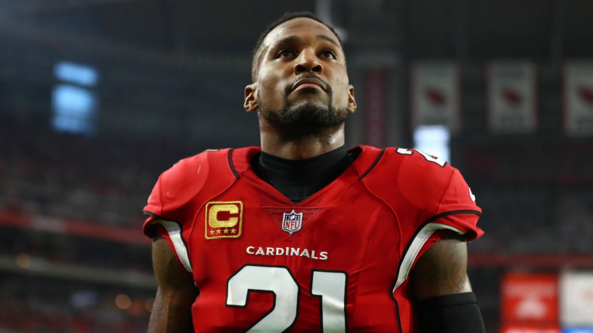 Cornerback Patrick Peterson hands out 'Edge Department' T-shirts