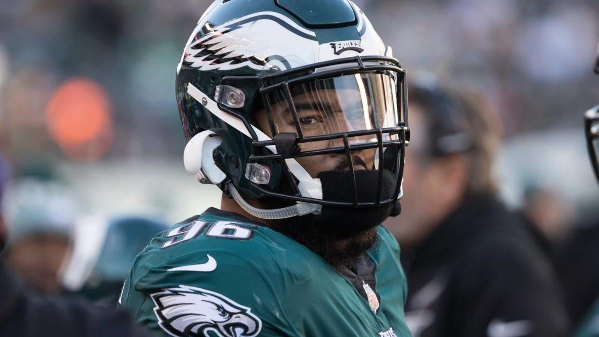 Eagles are running out of time to decide what Derek Barnett's