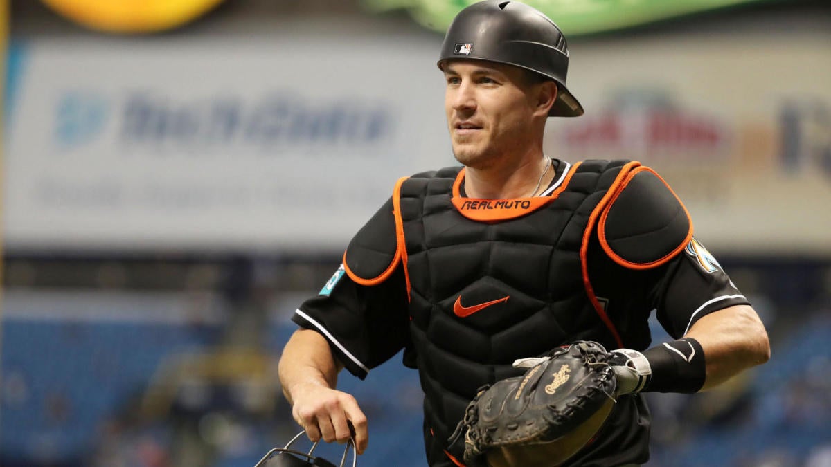 Marlins fans ask about J.T. Realmuto