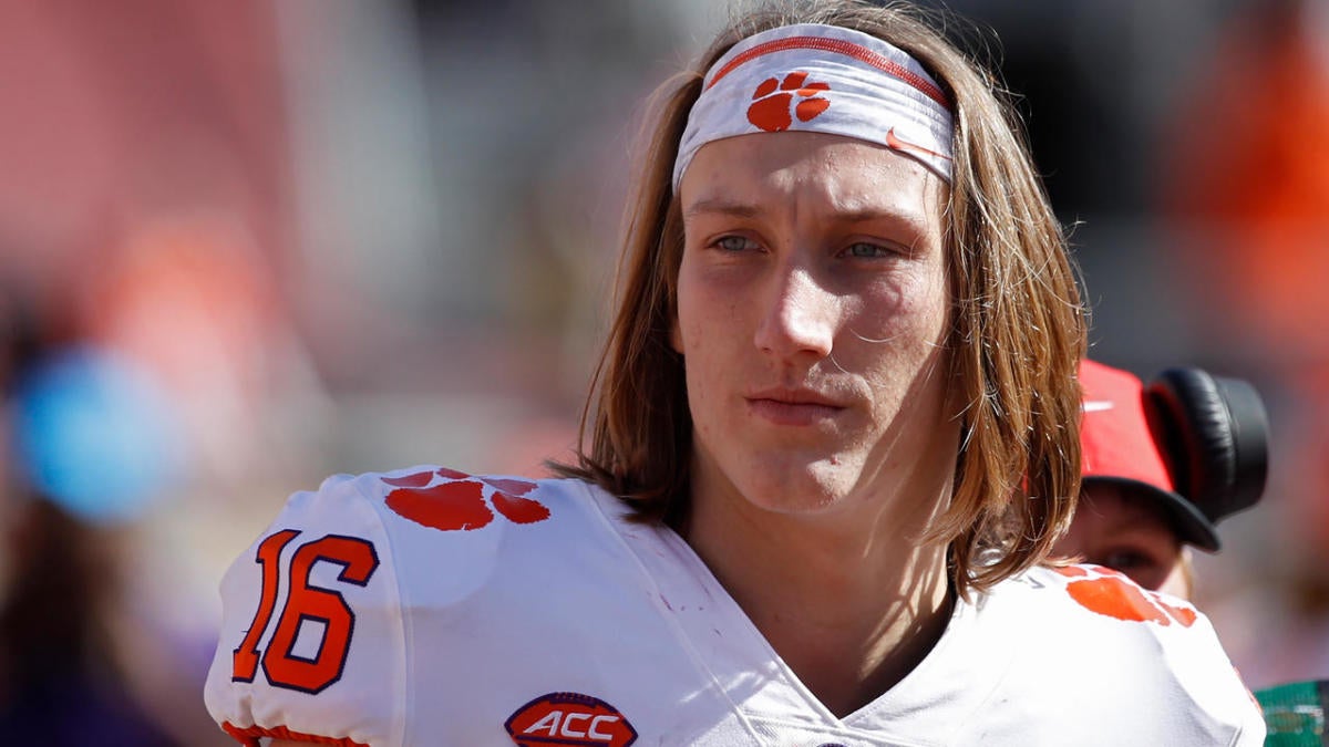 trevor-lawrence-is-starting-to-look-transcendent-cbssports