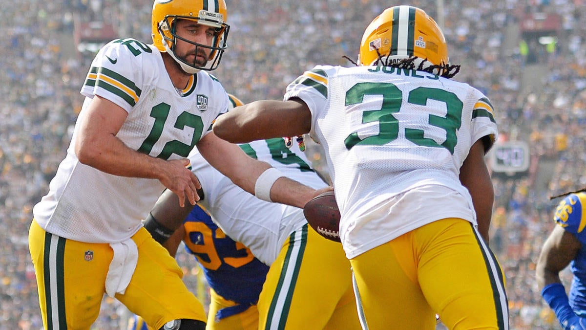 Jones helps Packers run away for 31-12 win over Dolphins