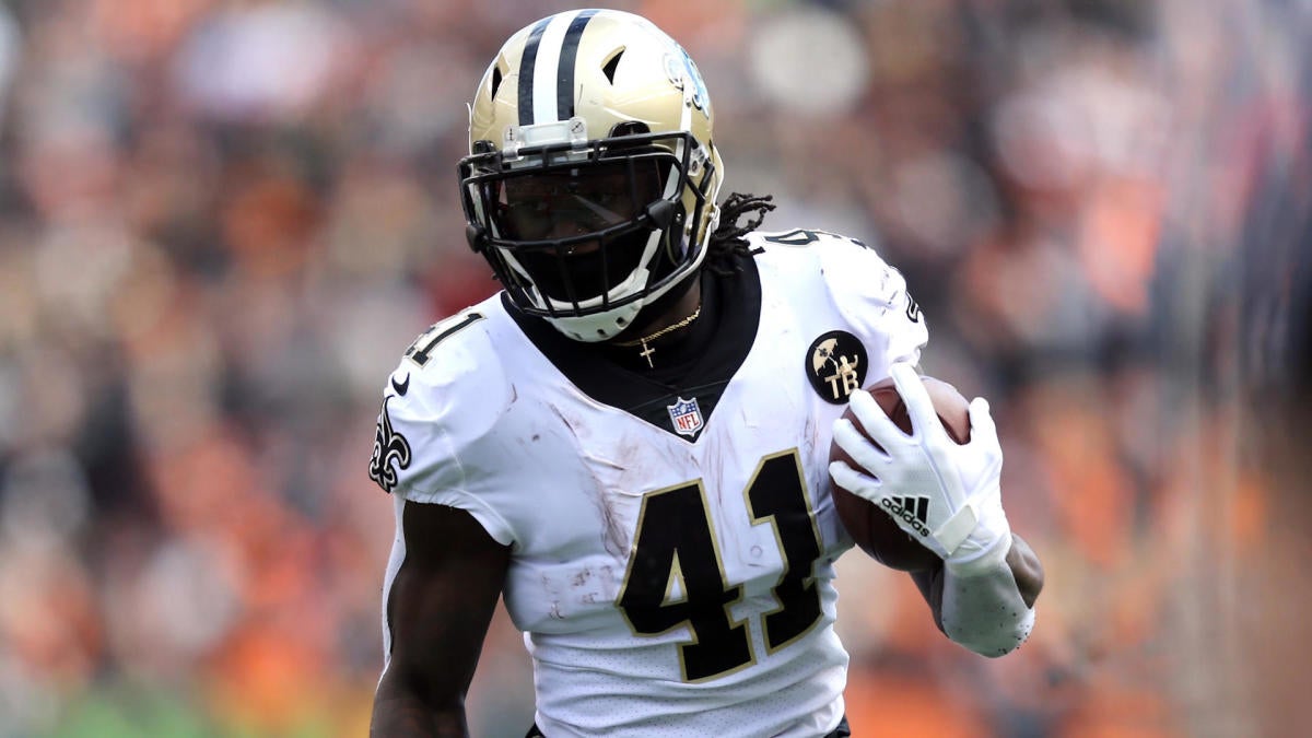 Alvin Kamara works as garbage man, continuing trend of blue collar jobs ...