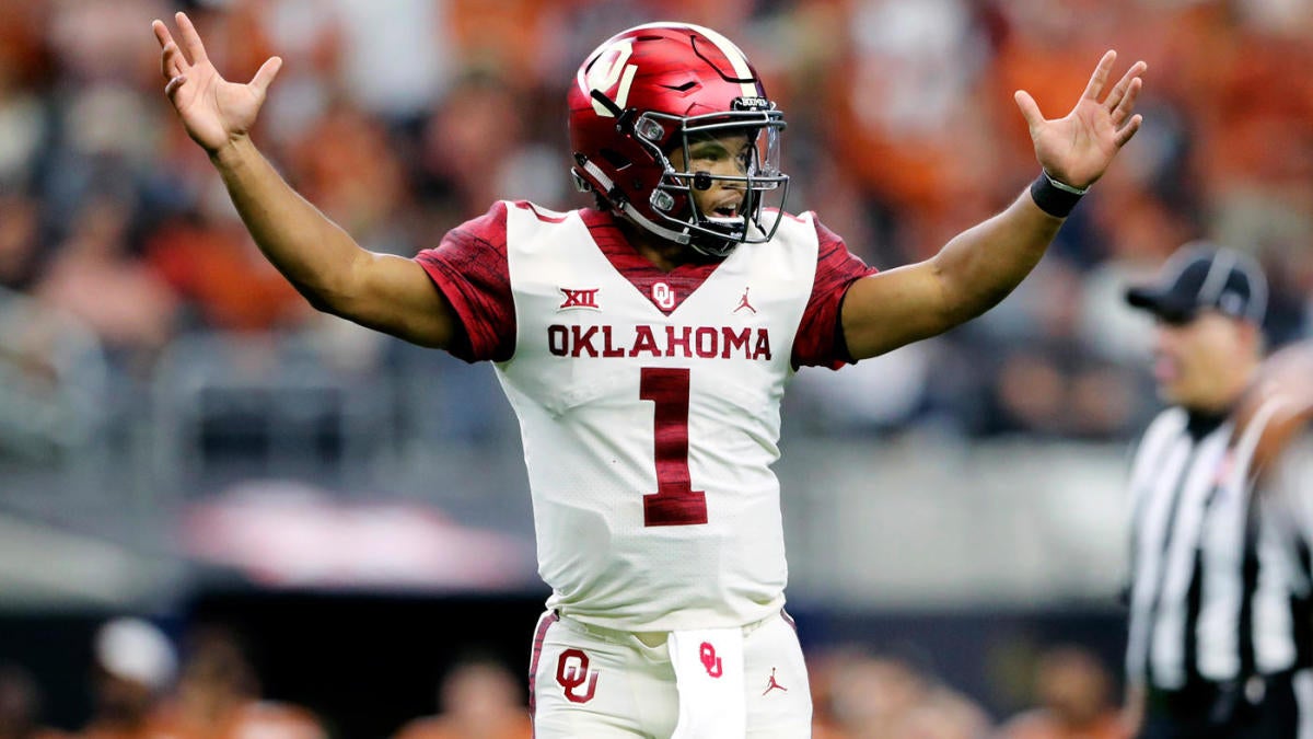 SportsCenter on X: Kyler Murray wins the AP Player of the Year 🏆 Murray  beat out Tua Tagovailoa by 56 votes.  / X