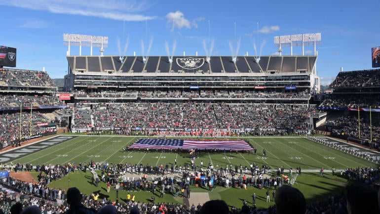 NFL: Kansas City Chiefs at Oakland Raiders