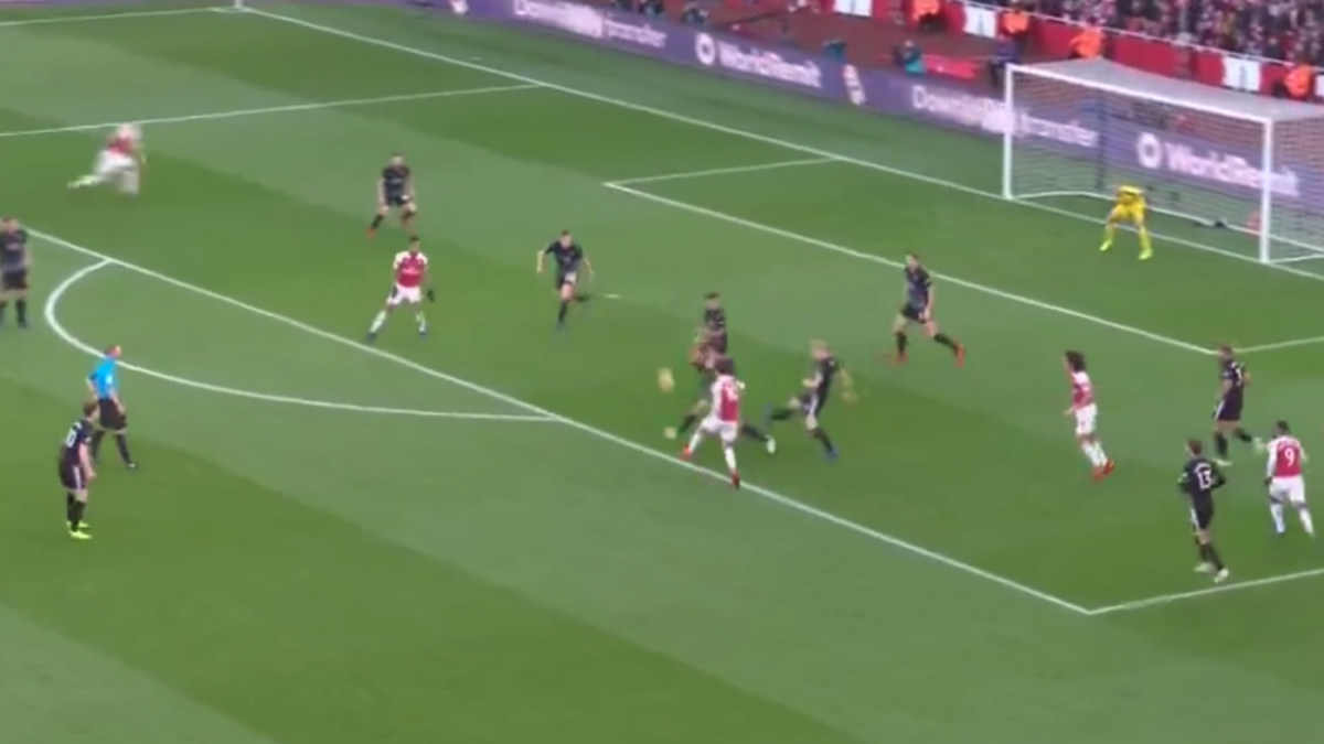 Arsenal vs. Burnley score: Mesut Ozil pulls off ridiculous pass to set ...