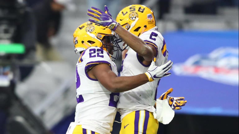 lsu-celebrating-fiesta-bowl.jpg