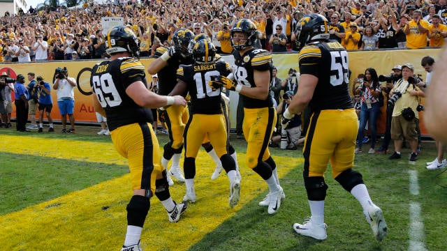 Iowa Vs Mississippi State Outback Bowl Score Hawkeyes Battle