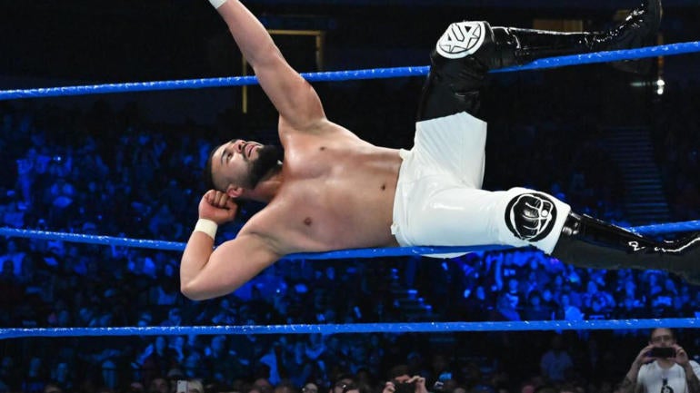 andrade-wwe-ropes.jpg
