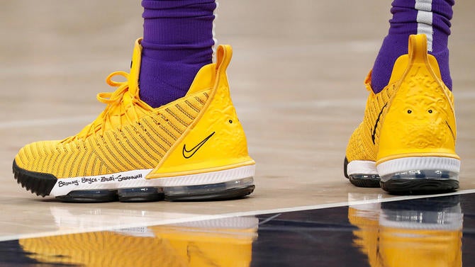 lebrongold.jpg