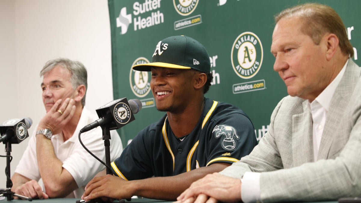 Oakland A's will continue to pursue Kyler Murray after his commitment to  football, report says 