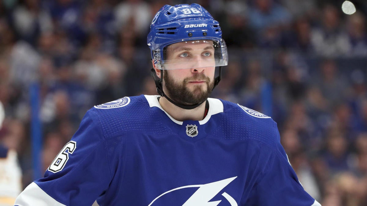 Lightning's Kucherov to miss regular season with hip injury –