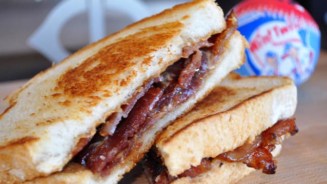 minnesota-twins-peanut-butter-bacon.jpg