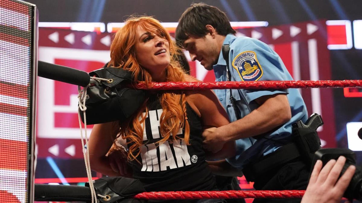 Becky Lynch and Seth Rollins Publicly Romance Each Other Ahead of