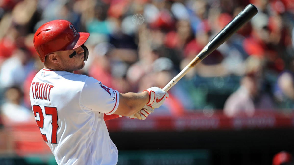 Hamels' solo home run, 03/25/2019