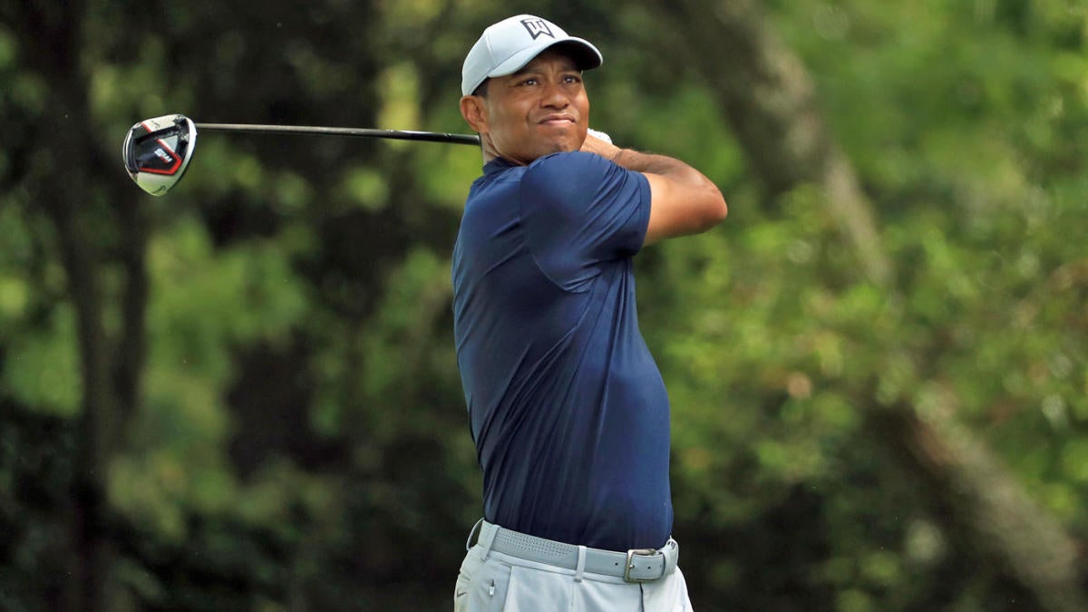 WATCH Tiger Woods hero approach sets up 25-foot birdie for co-lead at Masters 2019