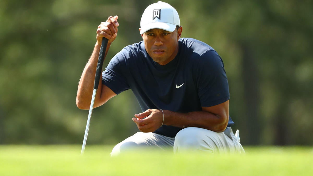 tiger woods tee time friday round 2