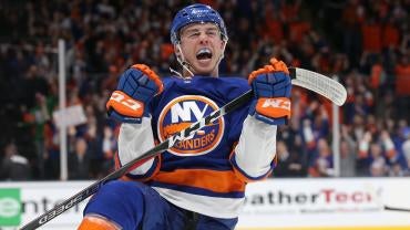 NHL: Stanley Cup Playoffs-Pittsburgh Penguins at New York Islanders