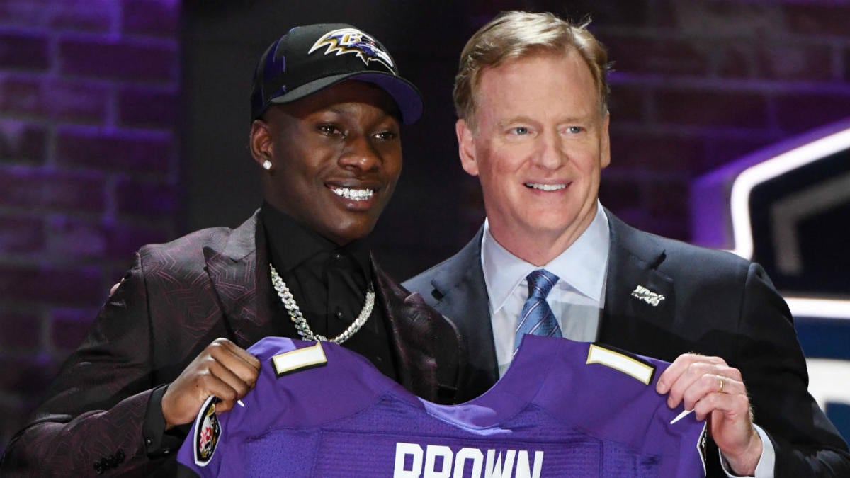 Steelers draft hat inspired by Pittsburgh's coat of arms