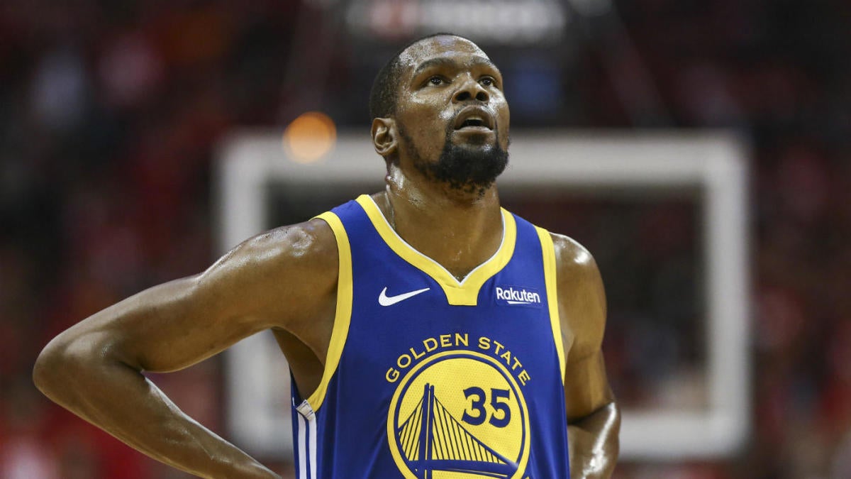 Kevin Durant suffers injury, set to miss game vs Golden State Warriors /  News 