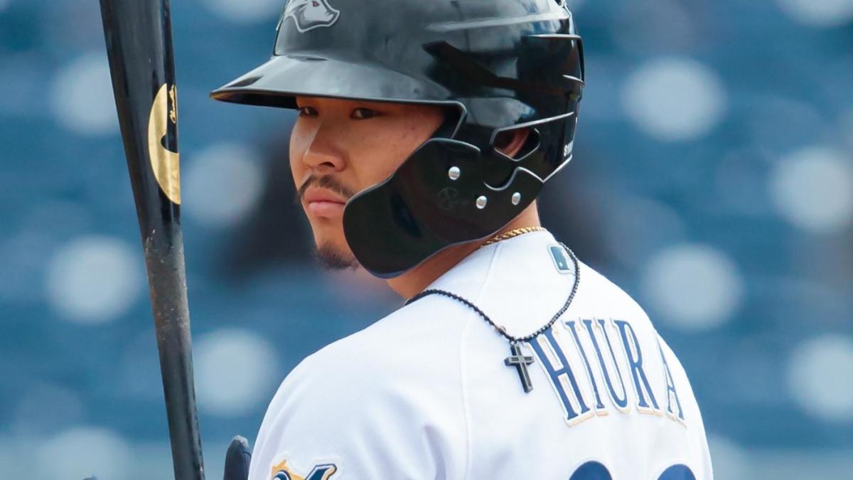 Brewers call up top prospect Keston Hiura as Travis Shaw struggles