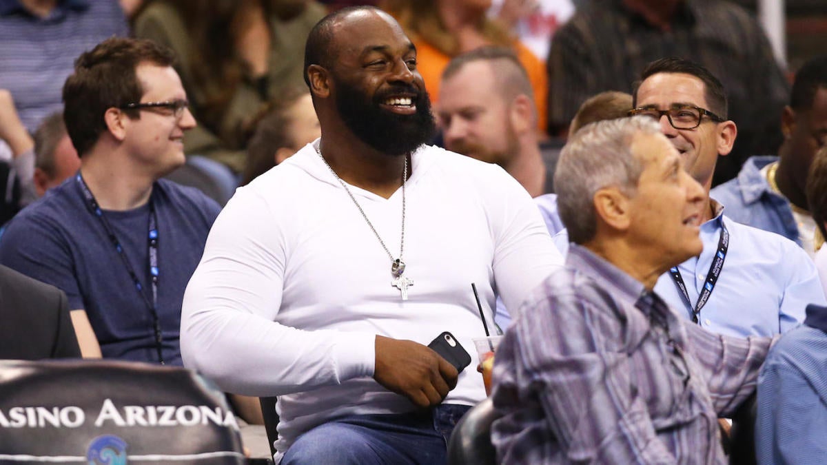 Donovan McNabb 'absolutely' thinks he's a Hall of Famer, says he has better  numbers than Troy Aikman 
