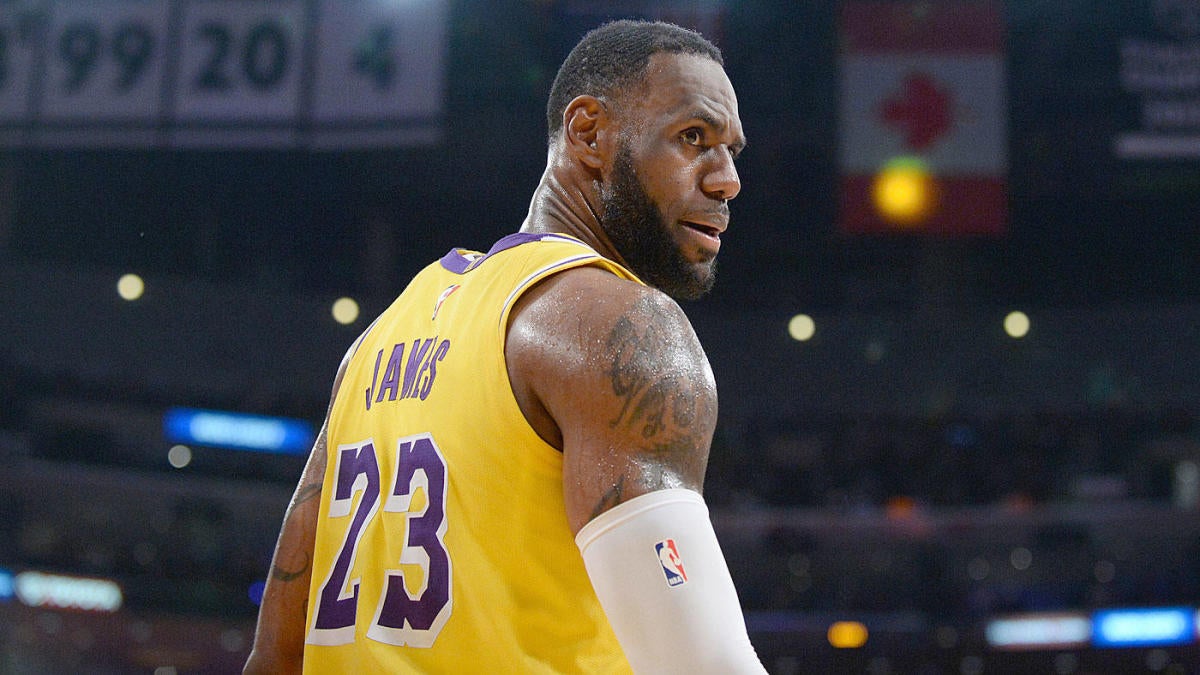 Plaschke: The Lakers must trade LeBron James. It sounds crazy, but